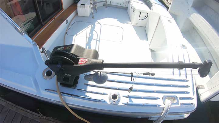 cannon magnum downrigger intaled on fihing boat